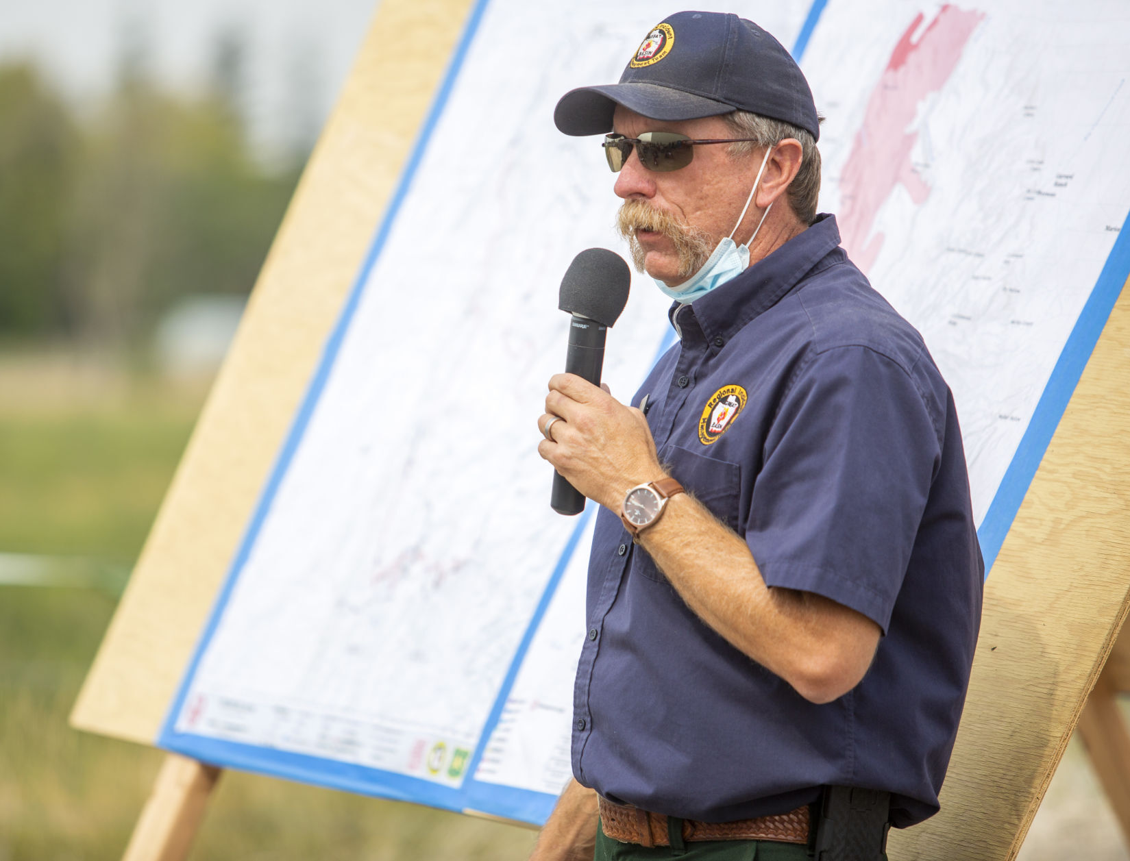 Gov. Little gets updated on Badger Fire